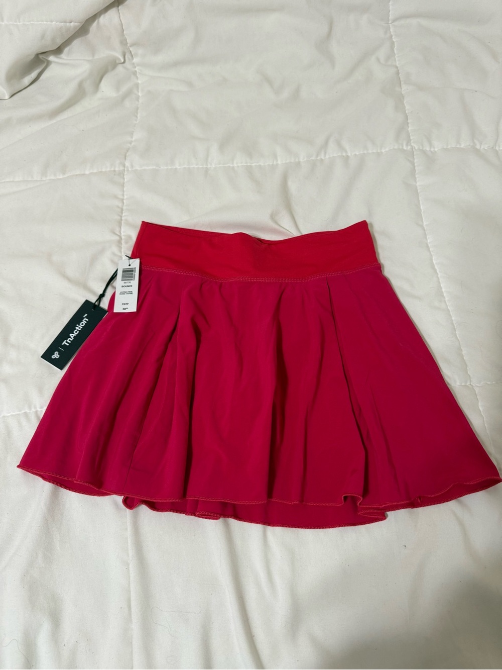 Aritzia Women’s Pink Mini Skater Skirt